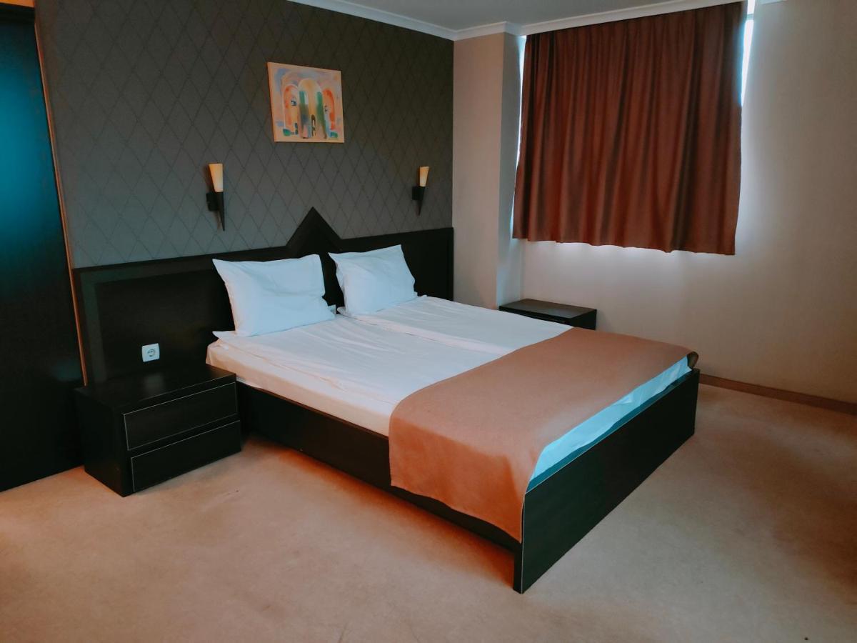 Hotel Elit Pernik Luaran gambar