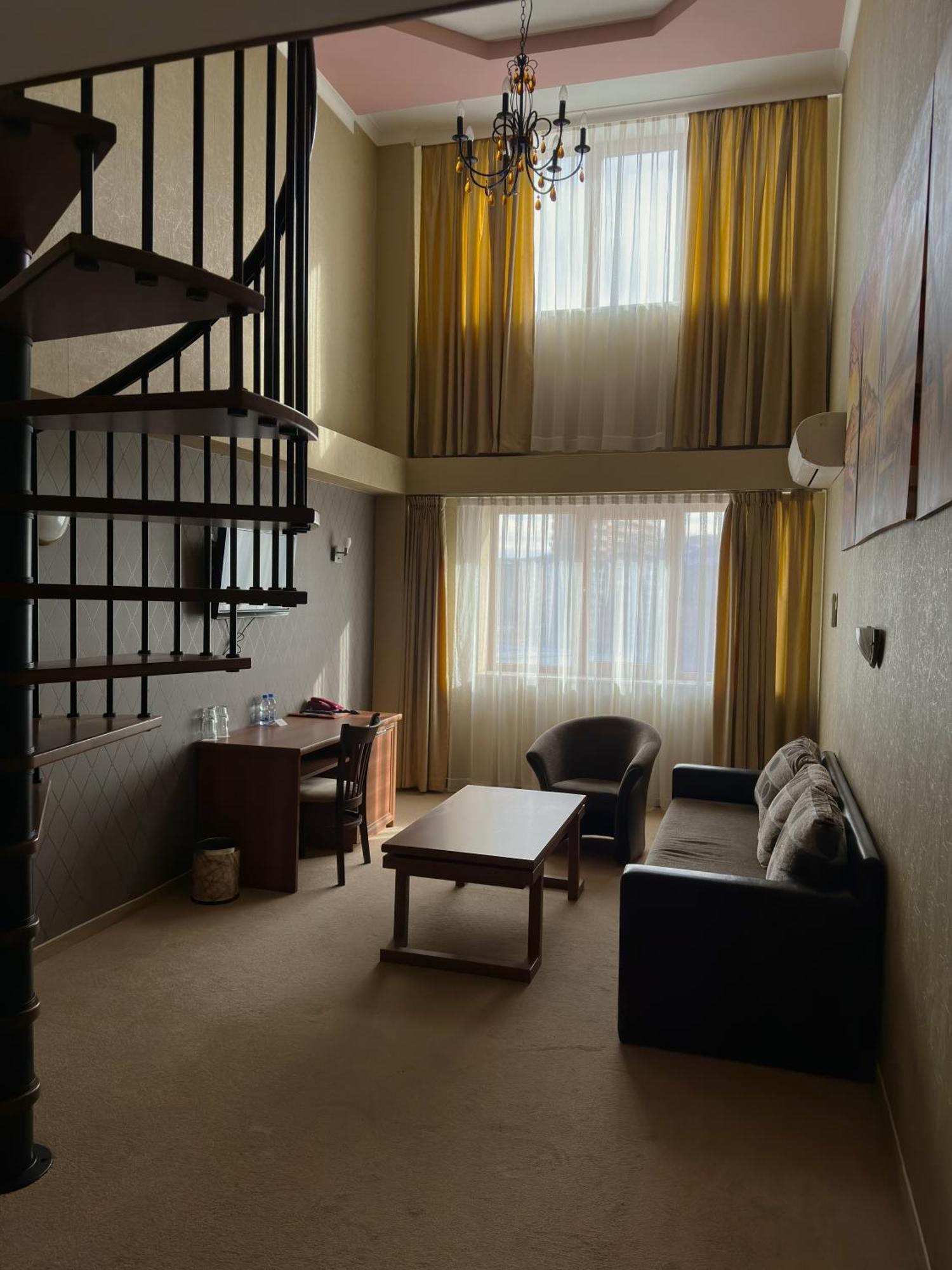 Hotel Elit Pernik Luaran gambar