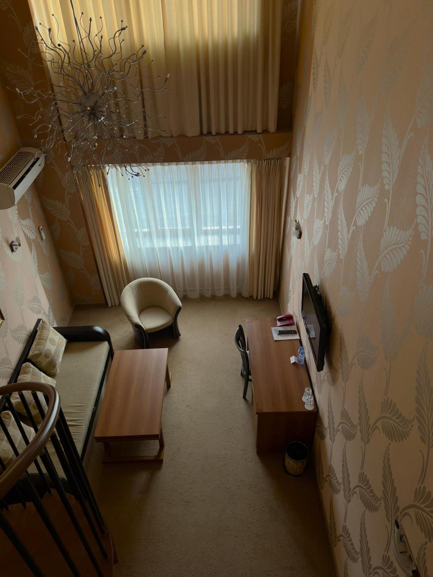 Hotel Elit Pernik Luaran gambar