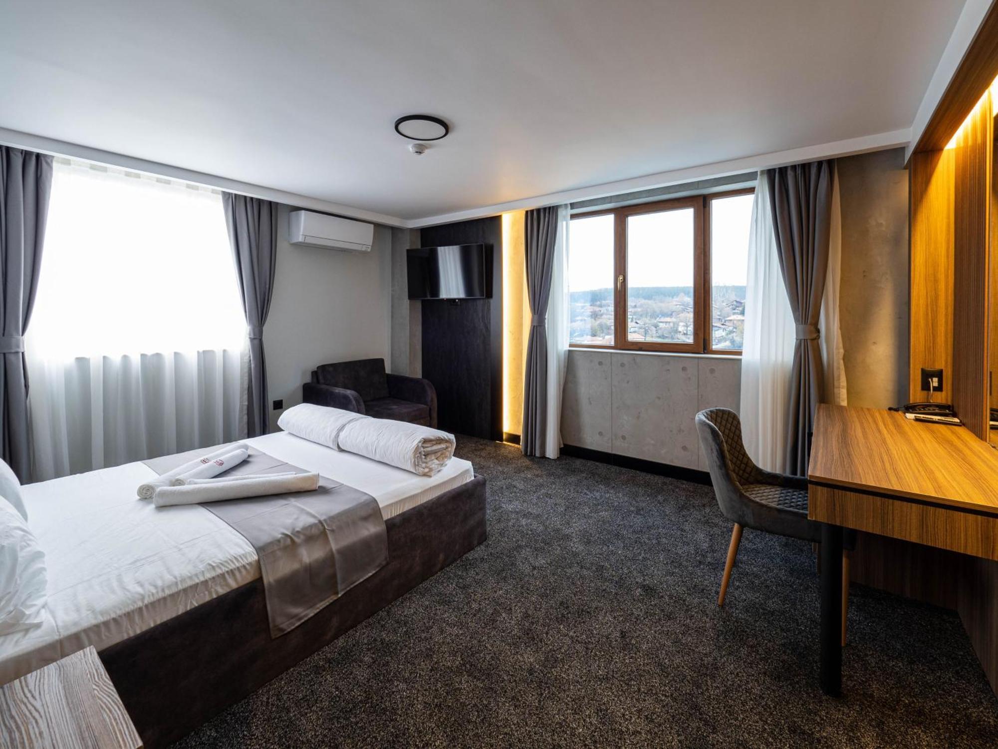 Hotel Elit Pernik Luaran gambar