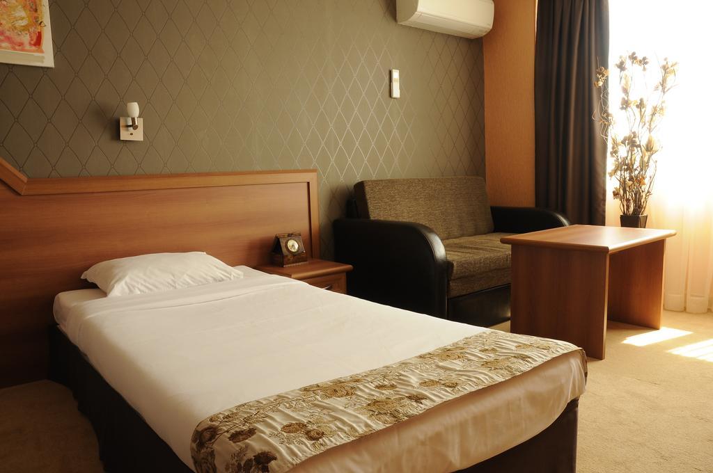 Hotel Elit Pernik Luaran gambar