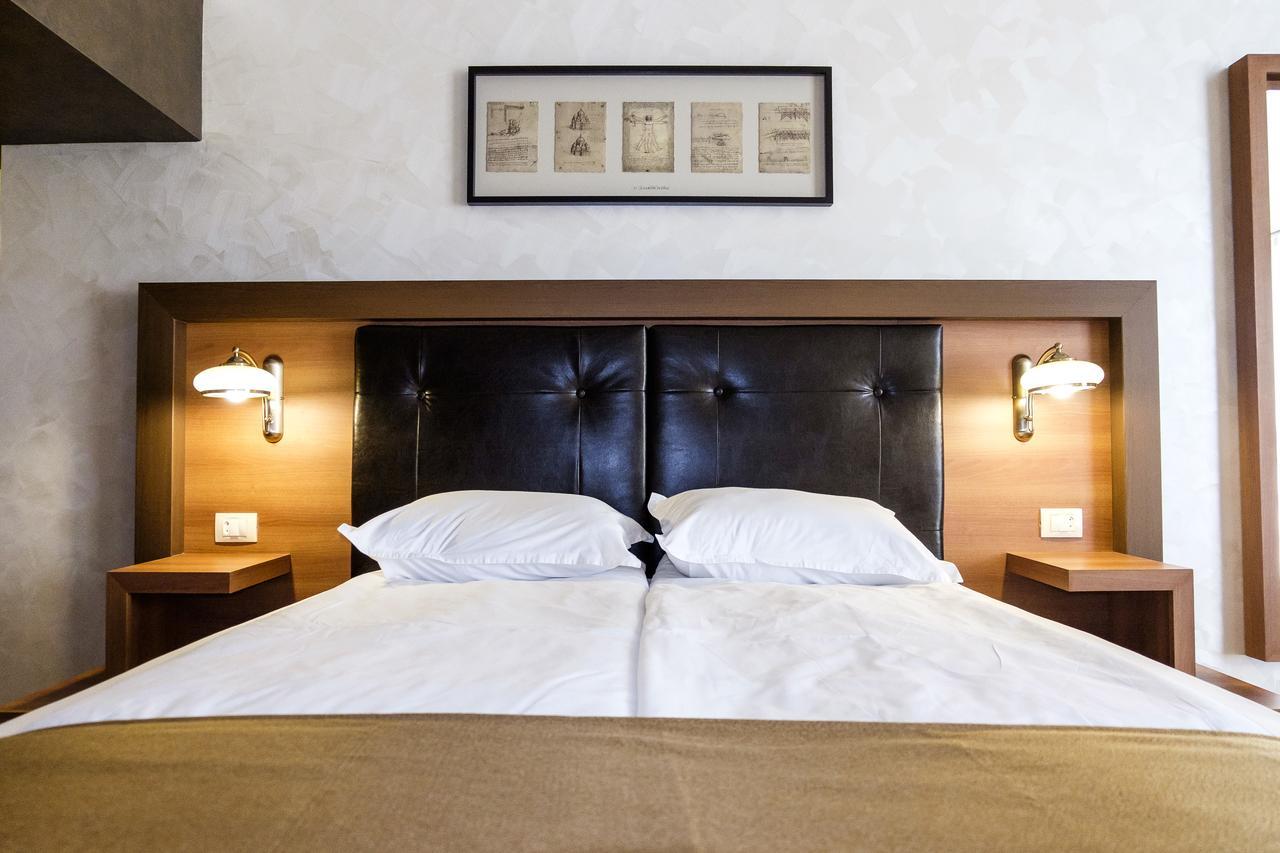 Hotel Elit Pernik Luaran gambar